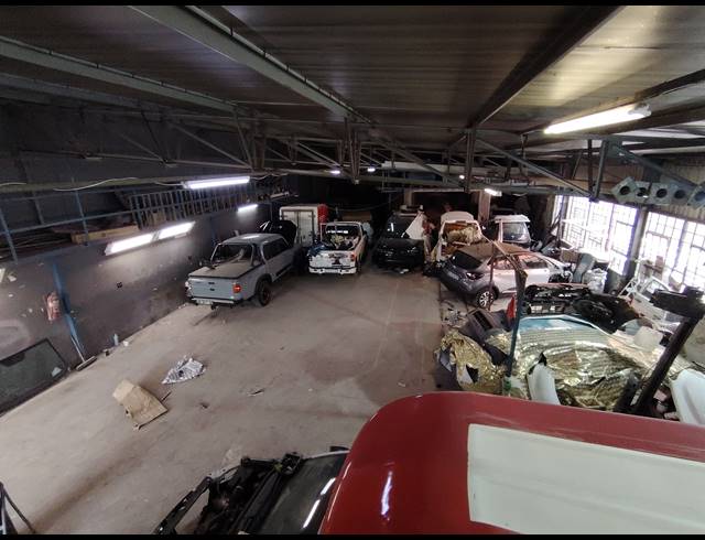 550M² WAREHOUSE FOR SALE IN GERMISTON CENTRAL